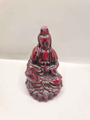 Red kwan yin guan - , statue