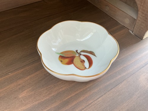 Royal worcester evesham gold - worcester,