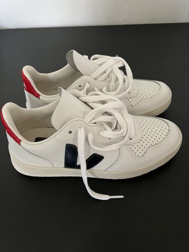 Veja v10 leather trainers - v10,