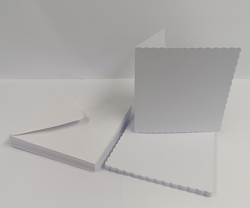 7 scalloped white - , 7"