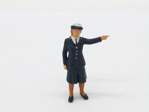 Bachmann figure female - female, police