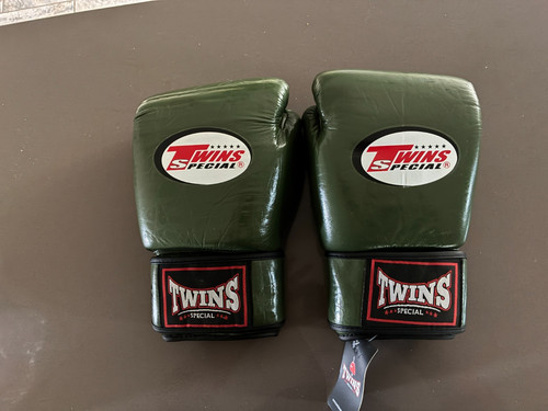 Twins special olive - twins, 14oz
