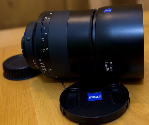Zeiss milvus lens 85 mm - zeiss,