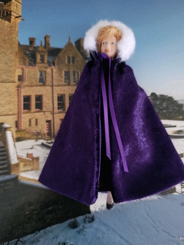Dolls house clothes - dolls,