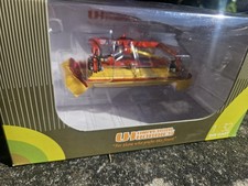 Universal Hobbies Fella SM 310