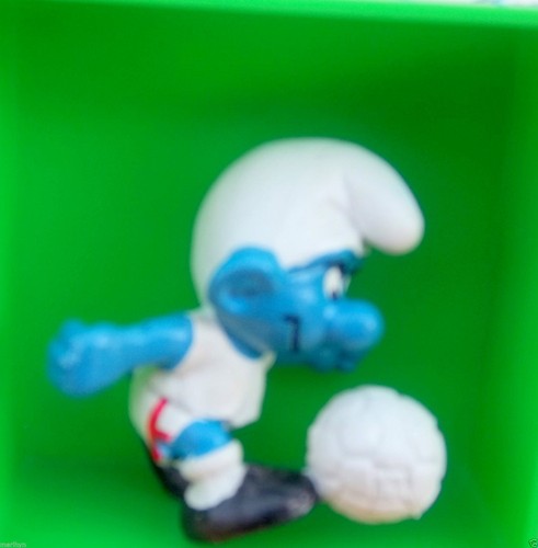 Kickers smurf football - smurf,