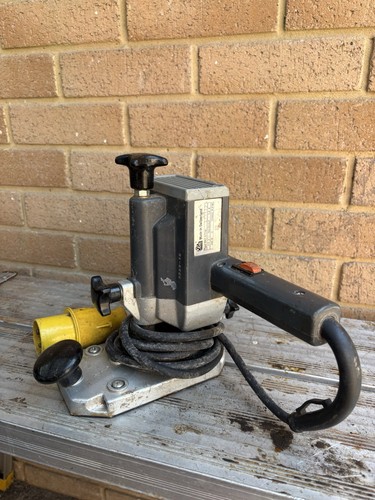 Elu mkf67 corded router - 1/4”,