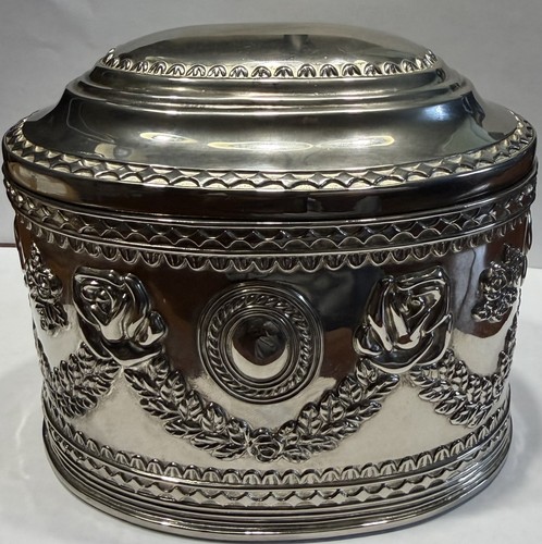 Silver plated lidded oval - plated,