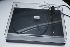 Pro-Ject Debut III Belt Drive