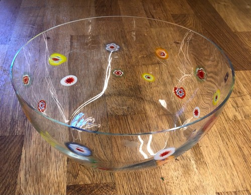 Fine glass decorative bowl