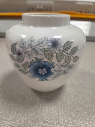 Wedgwood clementine r4445 - r4445, bone