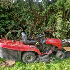 craftsman ride on lawn mower Lt2000