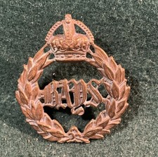 2nd Dragoon Guards Queens Bays  Cap Badge WW2 Tank Corps Brass Ee04