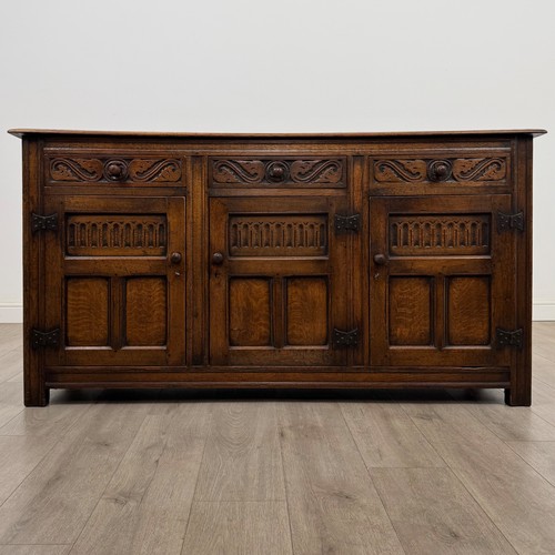 Antique 20th century jacobean - 20th,