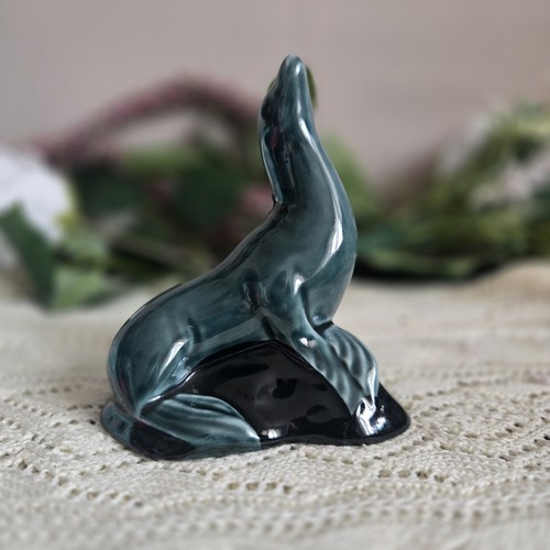 Poole pottery seal figurine - poole,