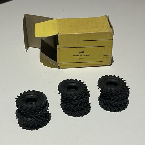 Vintage dinky toys tyres - toys, no
