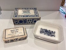 Vintage 1970s Avon Delft Blue soap dish and Skin-so-soft soap #X3