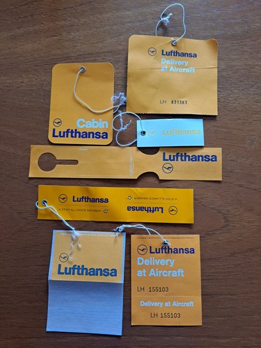 Mixed lot lufthansa luggage - mixed,