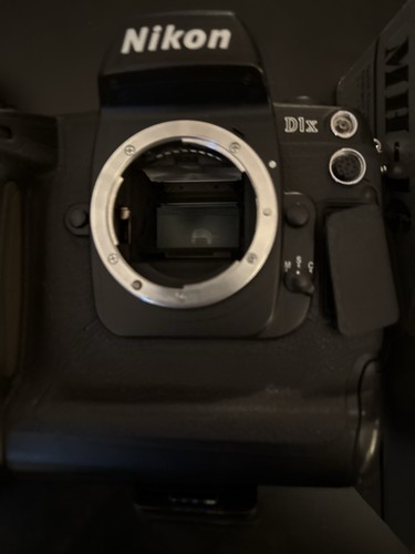 Nikon 7mp digital slr - nikon,