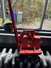 Triang Model jones KL44 crane Adjustable height and swing bucket