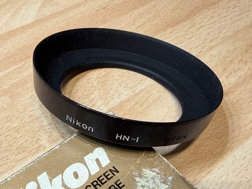 Nikon screw metal lens - on,