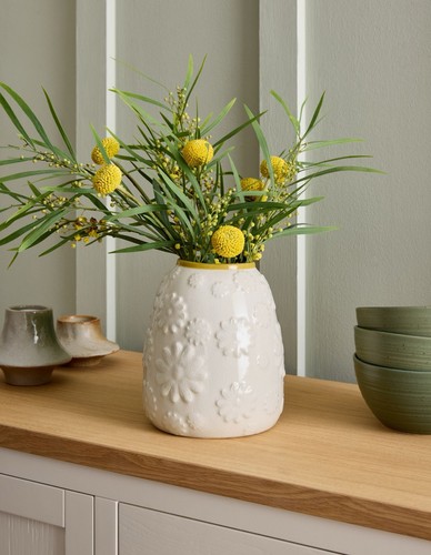 Next cream daisy - next, embossed