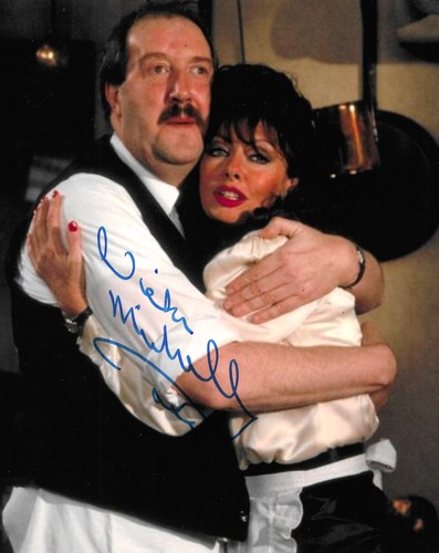 Vicki michelle signed - vicki, 'allo