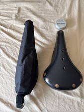 Outstanding Brooks B17, Hand