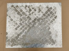 ALUMINIUM TREADPLATE CHEQUER PLATE 5 bar  2mm thick 700mm x 580mm off cut