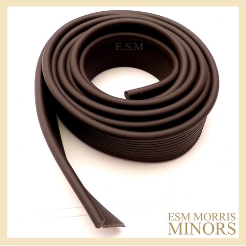 Morris minor rear wing piping - morris,