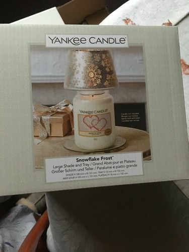 Yankee candle silver snowflake - candle,