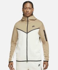 NIKE SPORTSWEAR TECH FLEECE