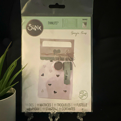Sizzix thinlits cutting dies - cutting,