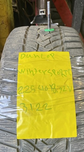 225 92y dunlop winter - 225/40/18,