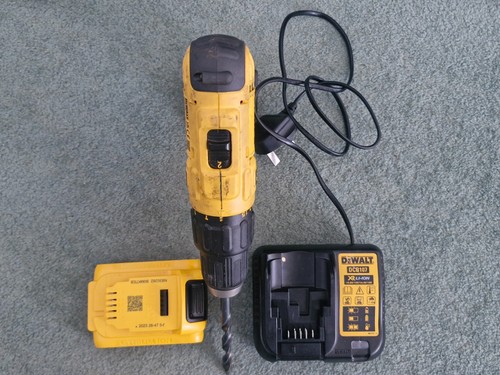 Dewalt combi drill 18v - dewalt,