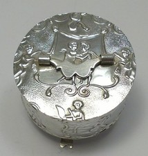 Antique Hanau Sterling Silver Ring/Trinket Box – Hallmarked c1900  (31g)