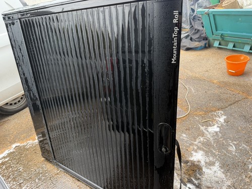Mountain top roller shutter - mountain,