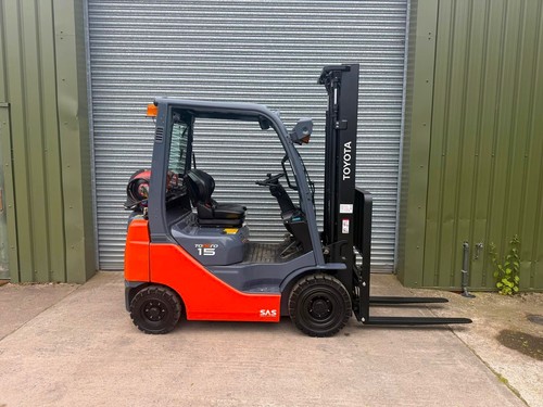 Forklift fork lift - forklift/fork, lift/forklift