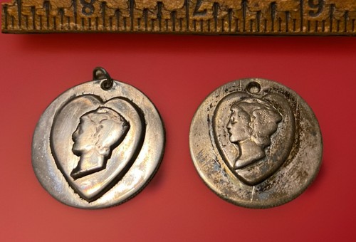Vtg pair 1944 florin - pair,