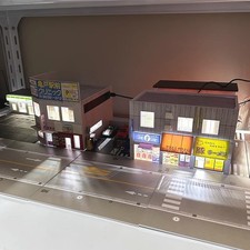 More Art Diorama 1:64 Garage