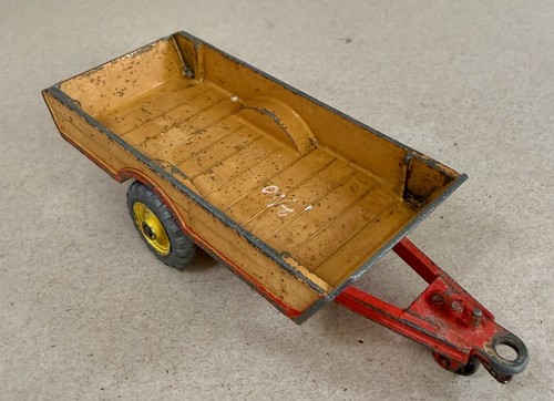 Dinky halesowen farm trailer - dinky,