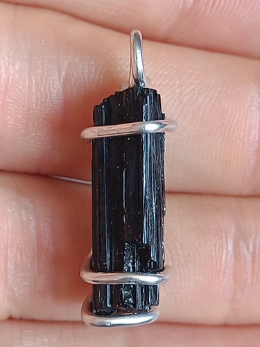 Tourmaline pendant natural