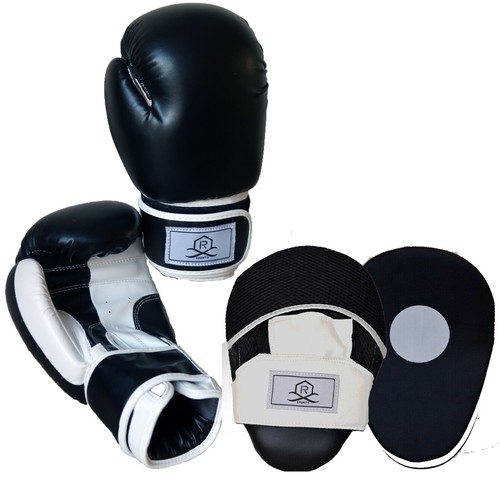 Focus pads and boxing gloves - focus,