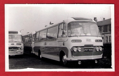 Photo blue ensign coaches - photo,