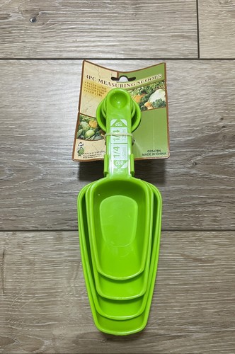 Lime green measuring - pc,