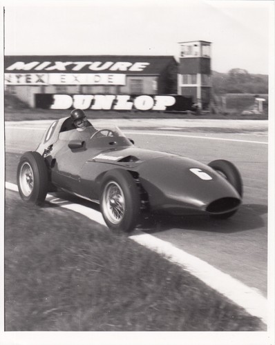 Tony brooks vanwall - brooks,