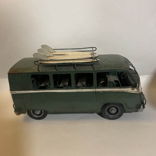 Vintage look alike tin - alike,