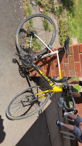 Giant defy road bike - road, 700c