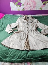 Lipsy  Stunning Belted Mac/ RainCoat, Size M. in Beige. Lined Nice Condition 