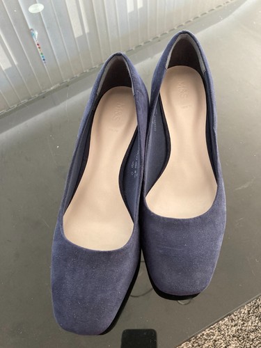 Ladies navy blue shoes size - ladies,